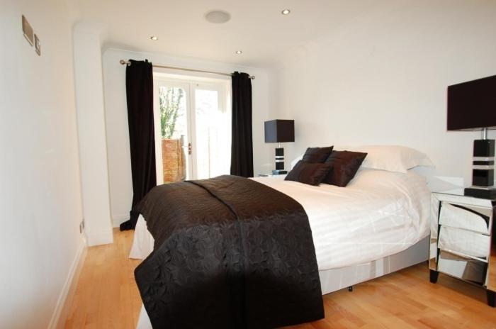 Parks Serviced Apartments Hertford Quarto foto